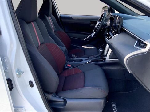 Used 2025 Toyota Corolla Cross AWD Hybrid image 9