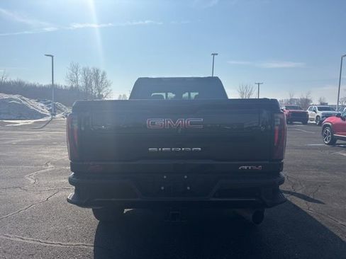 Used 2024 GMC Sierra 2500 AT4 w/ AT4 Premium Plus Package image 4