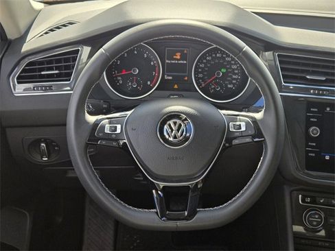 Certified 2021 Volkswagen Tiguan SE image 12
