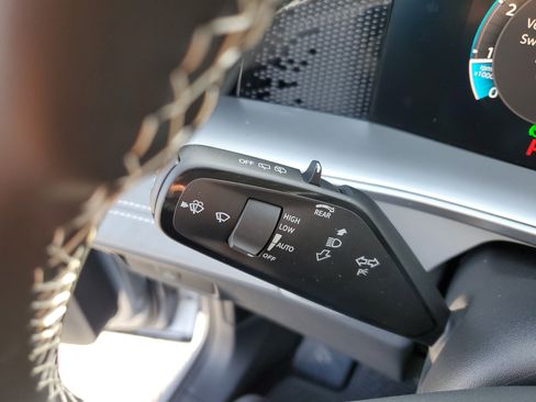 New 2026 Volkswagen Tiguan SE image 19