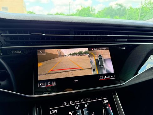 Used 2021 Audi Q8 Premium Plus w/ Premium Plus Package AWD/4WD image 17