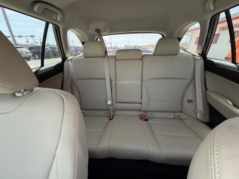 Used 2017 Subaru Outback 2.5i Limited image 23