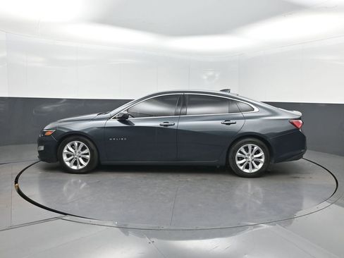Used 2020 Chevrolet Malibu LT FWD image 2