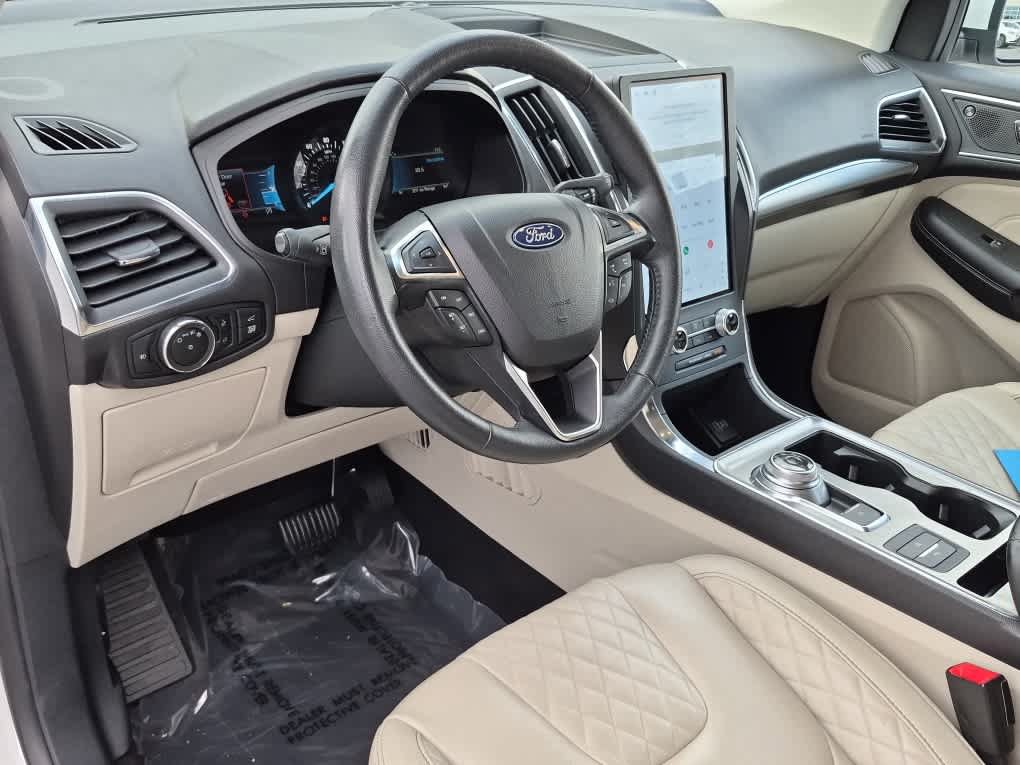 Used 2024 Ford Edge Titanium AWD/4WD image 11