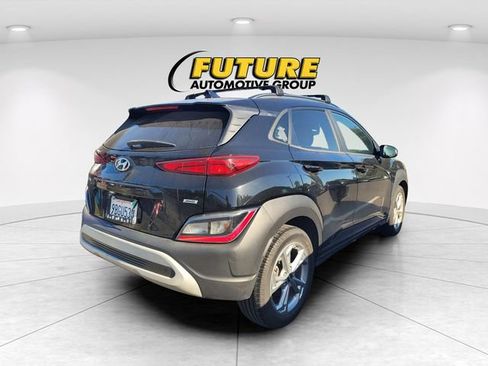 Used 2022 Hyundai Kona SEL AWD/4WD image 3