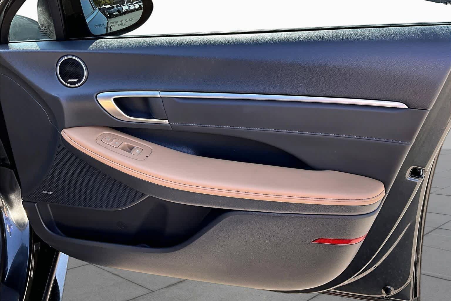 Used 2022 Hyundai Sonata Limited FWD image 21
