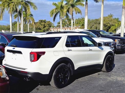 Used 2023 Ford Explorer ST w/ Equipment Group 401A image 4