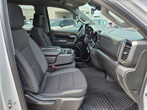 Used 2025 Chevrolet Silverado 1500 LT RWD image 21