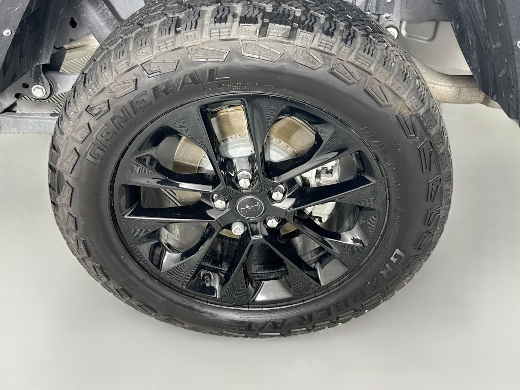 Used 2024 Jeep Gladiator Sport AWD/4WD image 28