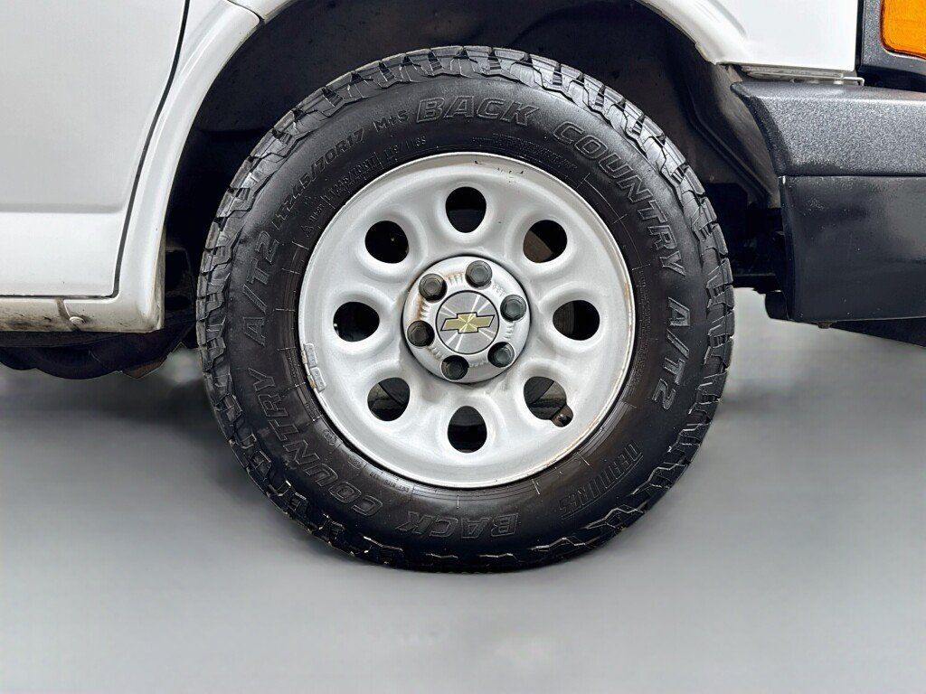Used 2013 Chevrolet Express 1500 RWD image 33