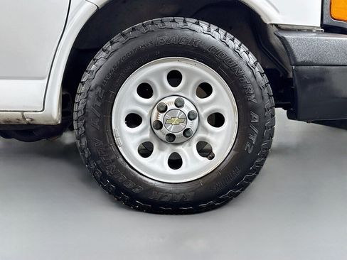 Used 2013 Chevrolet Express 1500 RWD image 33