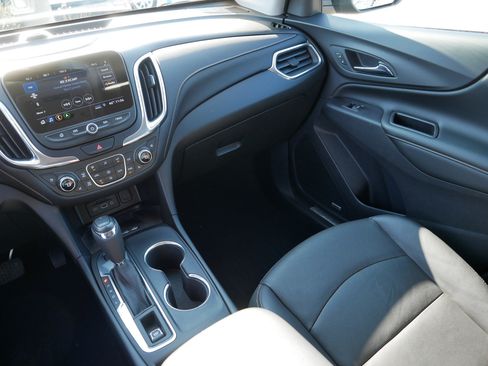 Used 2020 Chevrolet Equinox Premier image 11