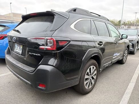 Used 2025 Subaru Outback Premium image 4