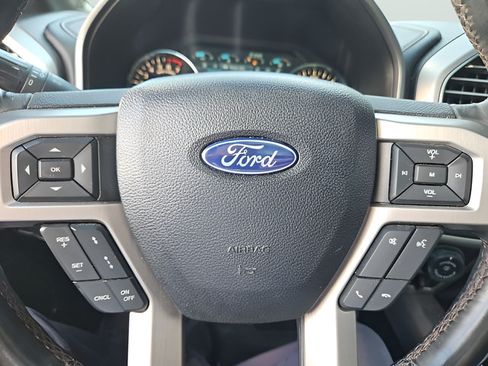 Used 2018 Ford F150 Platinum w/ Equipment Group 701A Luxury AWD/4WD image 15