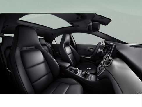 Used 2015 Mercedes-Benz CLA 250 image 41