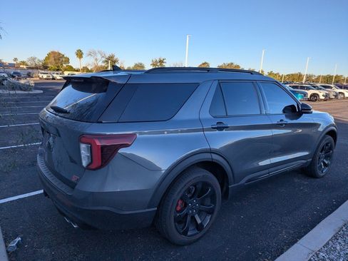 Used 2023 Ford Explorer ST w/ Equipment Group 401A image 4