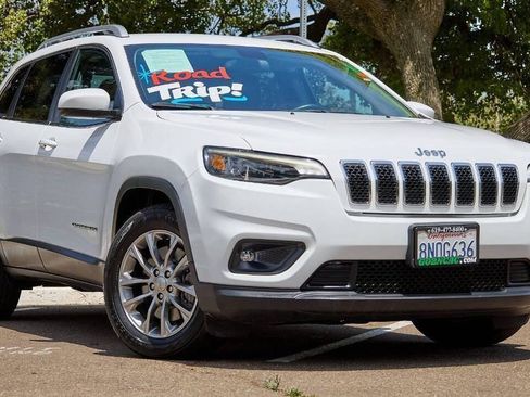 Used 2019 Jeep Cherokee Latitude Plus image 10