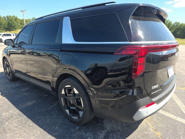 Used 2026 Kia Carnival EX FWD image 4