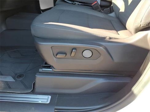 Used 2025 Chevrolet Silverado 3500 LT w/ Convenience Package image 21