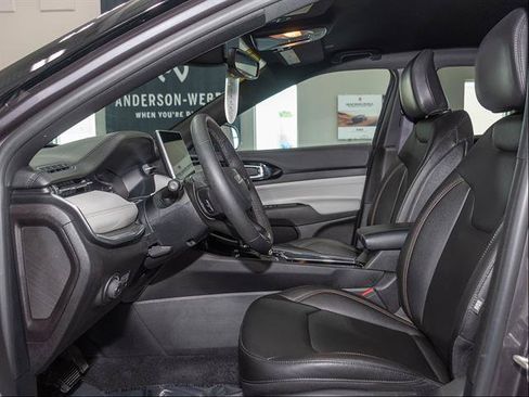 Used 2024 Jeep Compass Limited AWD/4WD image 8