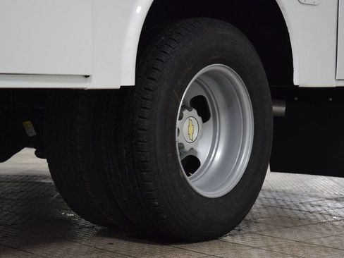 New 2026 Chevrolet Express 3500 w/ Power Convenience Package RWD image 17
