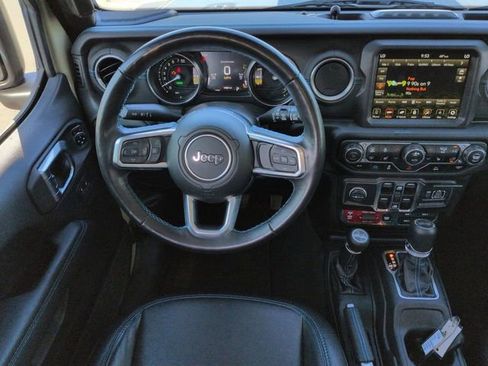 Certified 2022 Jeep Wrangler Unlimited Rubicon 4xe w/ Cold Weather Group image 18