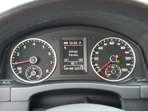 Used 2013 Volkswagen Tiguan SEL FWD image 23