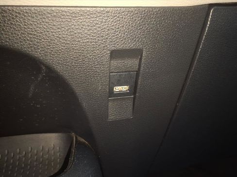 Used 2022 Toyota Corolla LE image 10