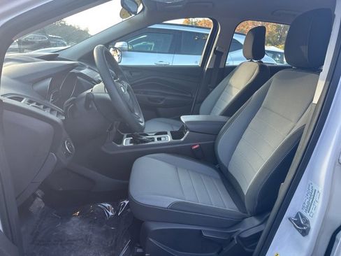 Used 2019 Ford Escape S image 12