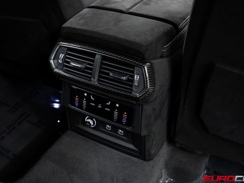 Used 2024 Lamborghini Urus Performante AWD/4WD image 49