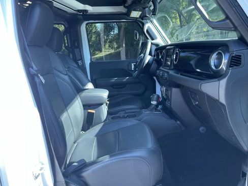 Used 2023 Jeep Wrangler Altitude image 28