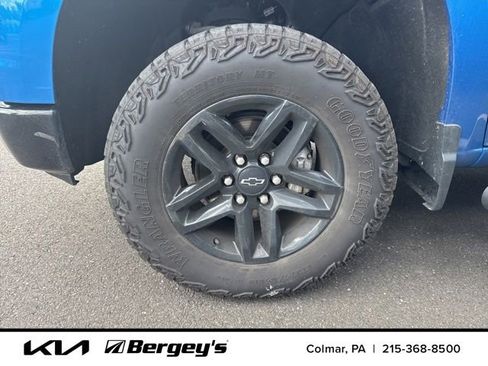 Used 2024 Chevrolet Silverado 1500 LT Trail Boss w/ LT Trail Boss Premium Package AWD/4WD image 8