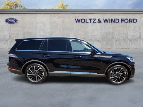 Used 2023 Lincoln Aviator Reserve w/ Equipment Group 201A AWD/4WD image 7