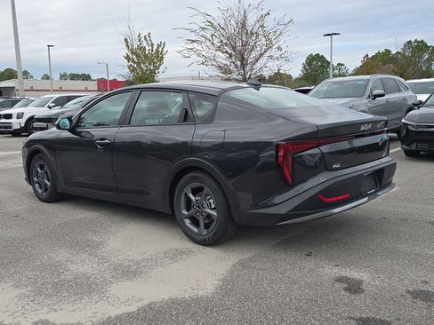 New 2025 Kia K4 LXS image 6