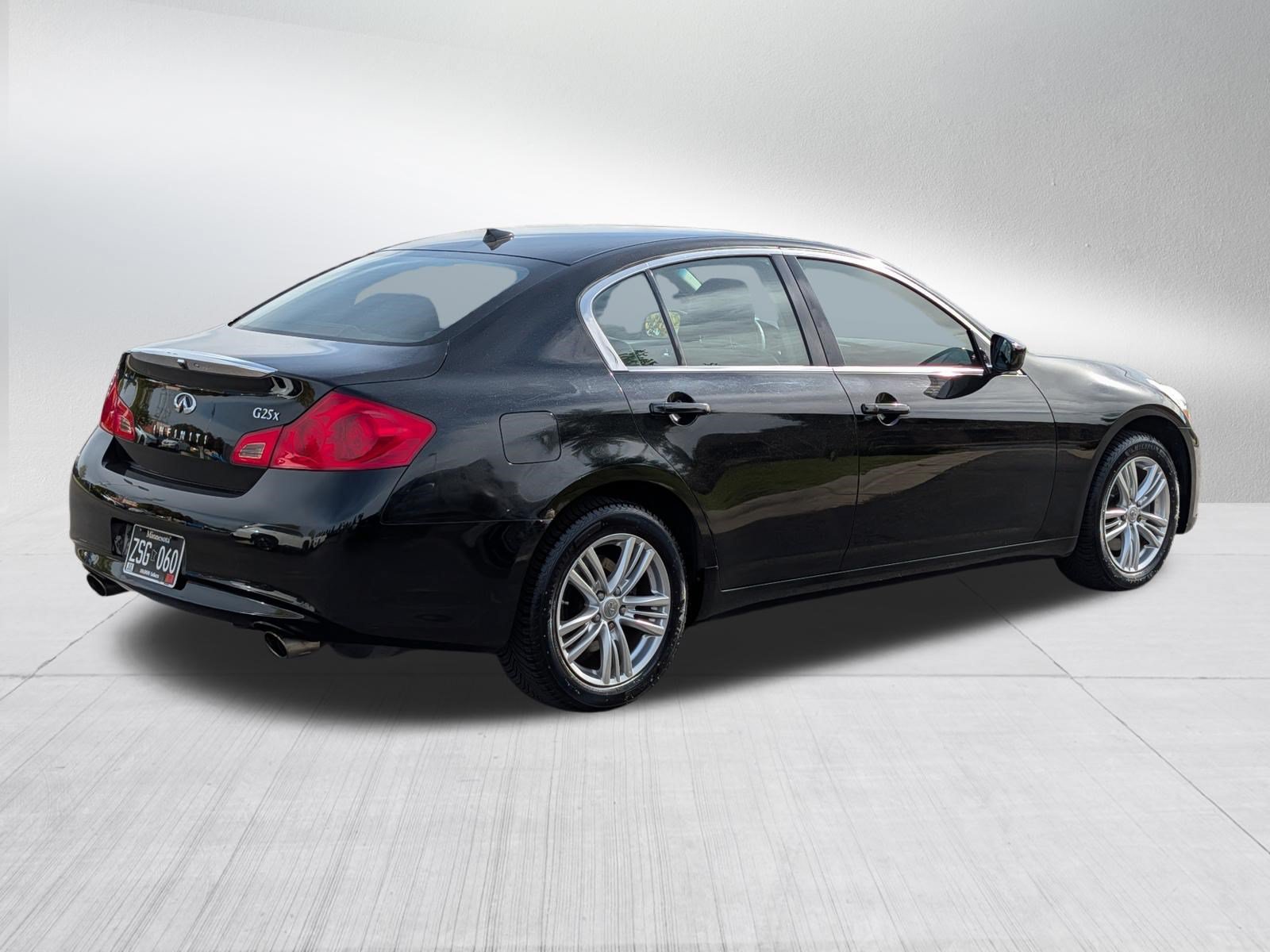 Used 2011 INFINITI G25 x w/ Moonroof Pkg AWD/4WD image 7