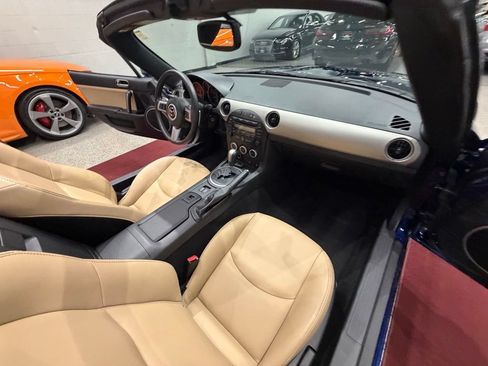 Used 2011 MAZDA MX-5 Miata Grand Touring RWD image 34