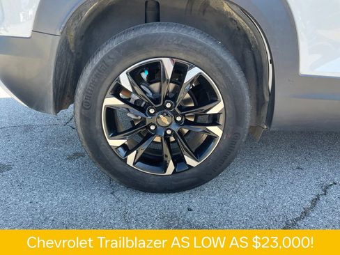 Used 2023 Chevrolet TrailBlazer LT FWD image 45