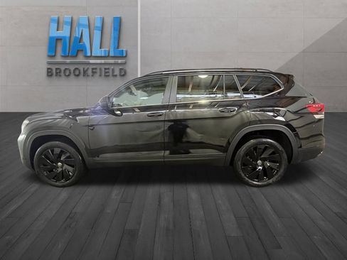 New 2026 Volkswagen Atlas SE image 2