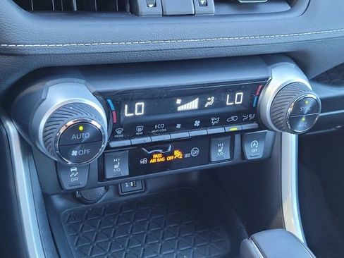 Used 2023 Toyota RAV4 XLE Premium FWD image 11