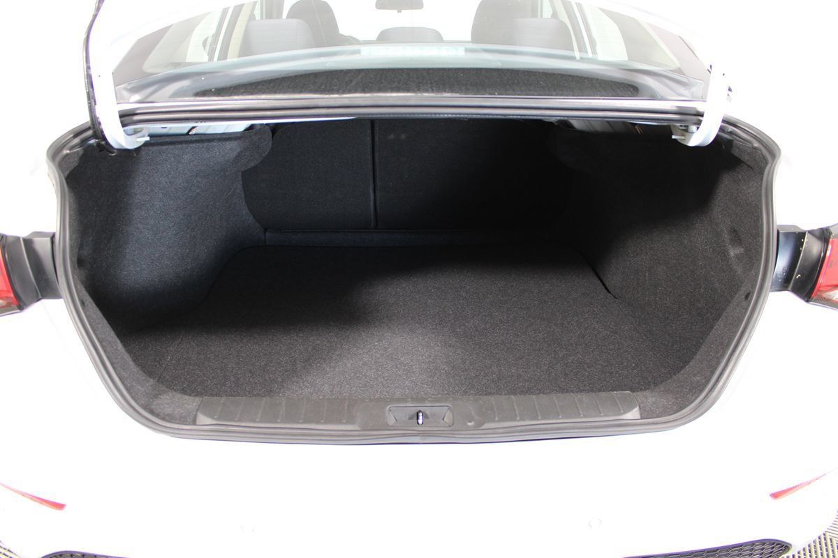 Used 2024 Nissan Sentra SV FWD image 32