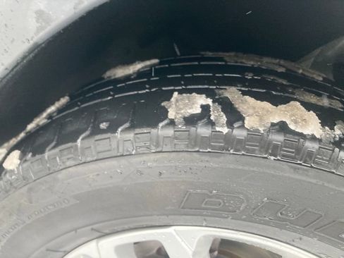 Used 2019 Chevrolet Traverse LT image 32