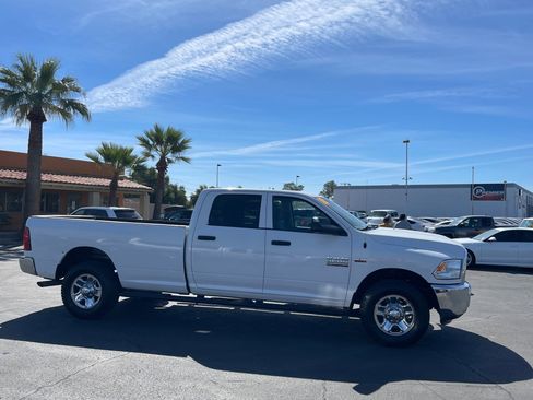 Used 2018 RAM 2500 Tradesman w/ Chrome Appearance Group image 6