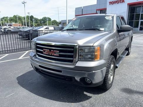 Used 2013 GMC Sierra 1500 SLE w/ Power Tech Package AWD/4WD image 4
