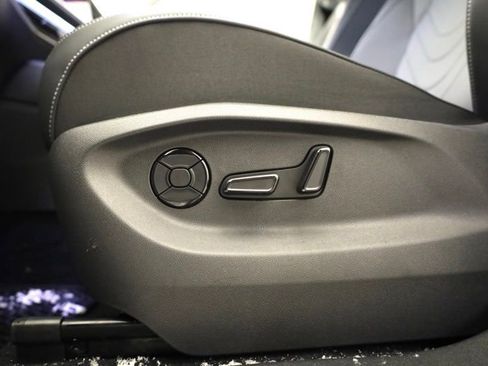 New 2026 Volkswagen Tiguan SE AWD/4WD image 11