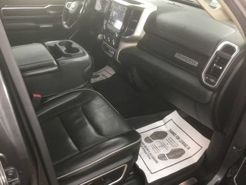 Used 2020 RAM 1500 Laramie AWD/4WD image 13