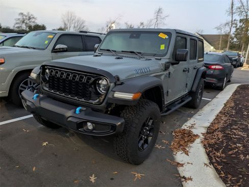 Used 2024 Jeep Wrangler Unlimited image 3