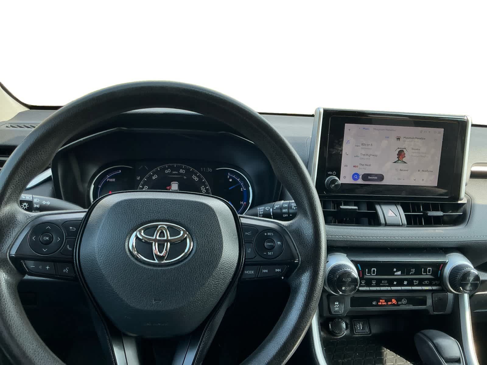 Used 2023 Toyota RAV4 XLE AWD/4WD image 10