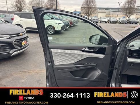 Used 2023 Volkswagen Taos S image 9