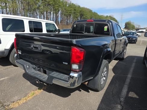 Used 2019 Toyota Tacoma SR5 image 3
