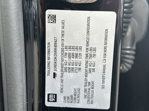 Used 2024 Chevrolet Suburban Z71 w/ Luxury Package image 30